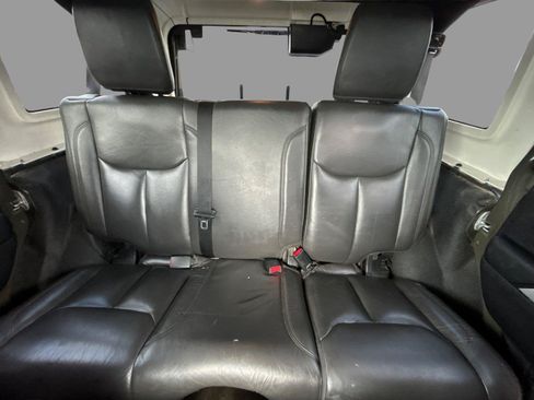 Used 2016 Jeep Wrangler Unlimited Rubicon w/ Connectivity Group AWD/4WD image 28