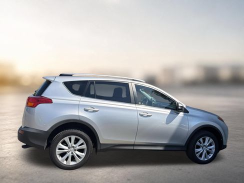 Used 2015 Toyota RAV4 Limited w/ Technology Package AWD/4WD image 9