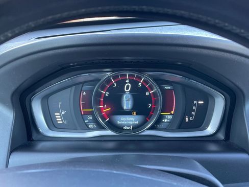 Used 2015 Volvo XC60 T6 Platinum image 38