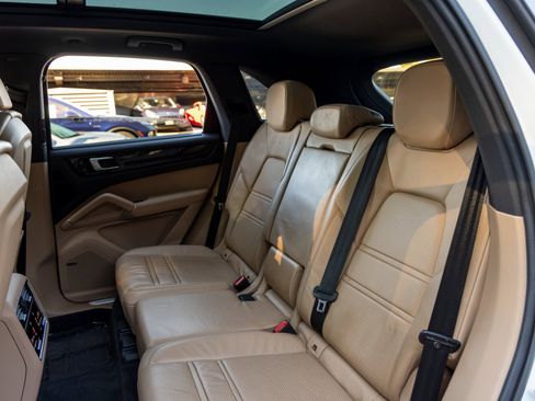 Certified 2023 Porsche Cayenne S image 42