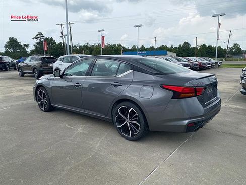 Used 2025 Nissan Altima 2.5 SR FWD image 5