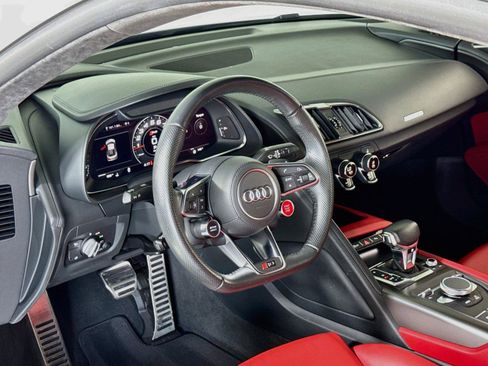 Used 2021 Audi R8 V10 w/ Premium Package RWD image 15