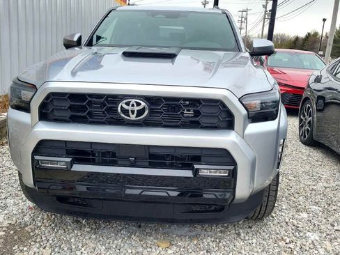 Used 2025 Toyota 4Runner SR5 image 1