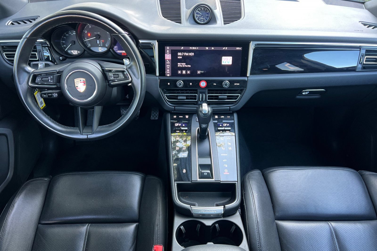 Used 2024 Porsche Macan AWD/4WD image 15