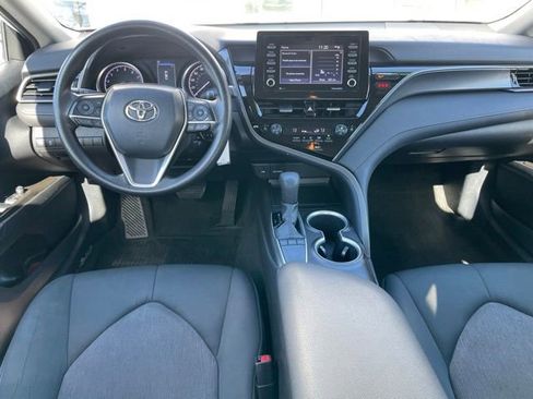 Used 2022 Toyota Camry LE FWD image 10