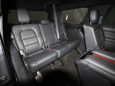 Used 2024 Lincoln Navigator L Reserve image 36