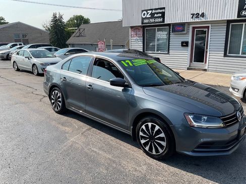 Used 2017 Volkswagen Jetta S w/ Jetta S Cold Weather Package FWD image 3