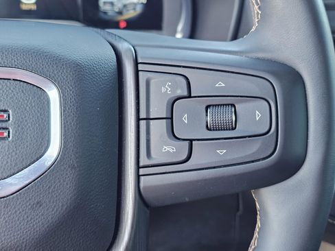 Used 2024 GMC Yukon AT4 AWD/4WD image 24