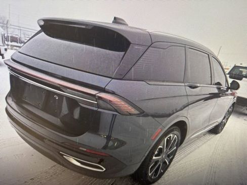 Used 2024 Lincoln Nautilus Reserve w/ Equipment Group 203A image 2