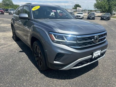 Used 2023 Volkswagen Atlas Cross Sport SE w/ Panoramic Sunroof Package AWD/4WD image 1