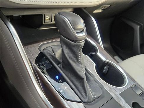 Used 2023 Toyota Highlander Limited image 16