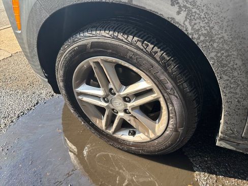 Used 2020 Hyundai Kona SE FWD image 4