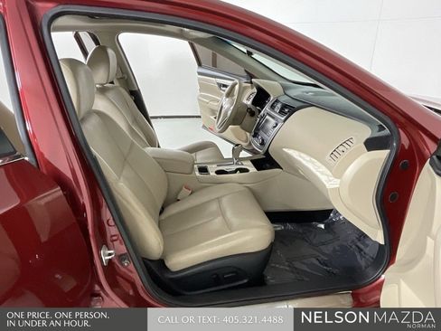 Used 2016 Nissan Altima 2.5 SL w/ 2.5 Technology w/LED Package image 14