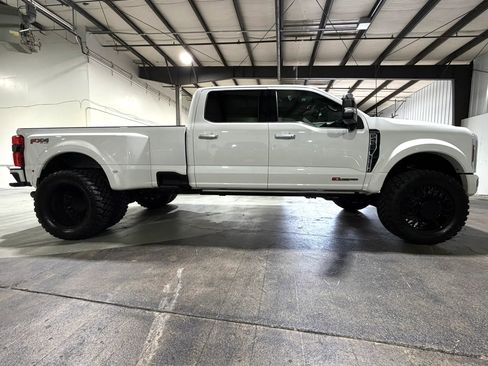 Used 2025 Ford F450 Platinum w/ Platinum Plus Package image 4