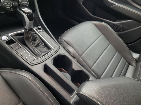 Used 2024 Volkswagen Jetta SE FWD image 26