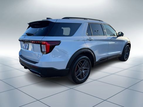 New 2026 Ford Explorer ST-Line w/ ST-Line Street Pack image 4