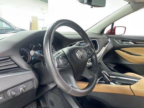 Used 2018 Buick Enclave Essence image 14