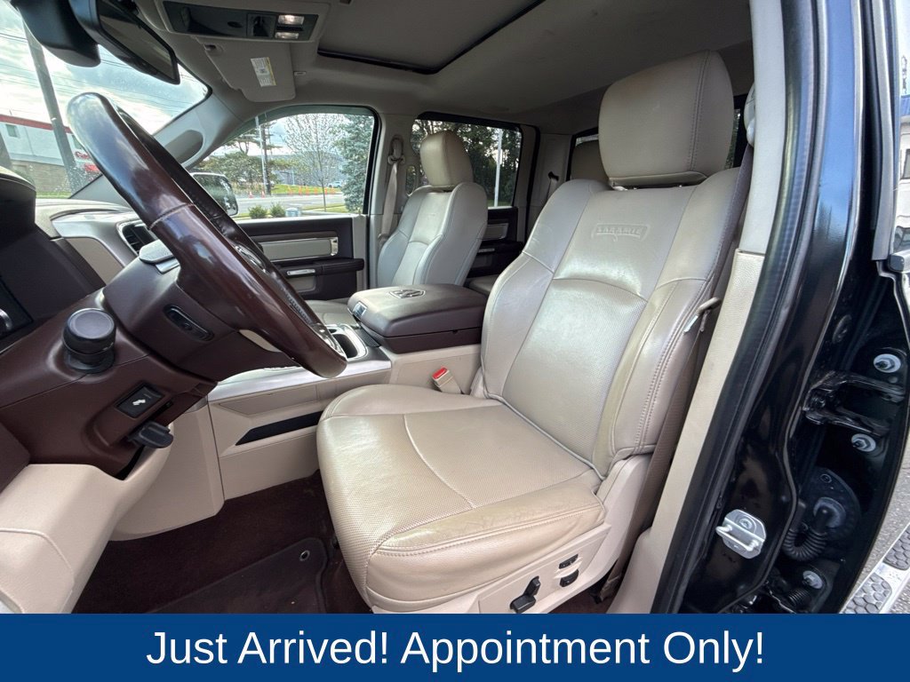 Used 2017 RAM 1500 Laramie w/ Convenience Group AWD/4WD image 9