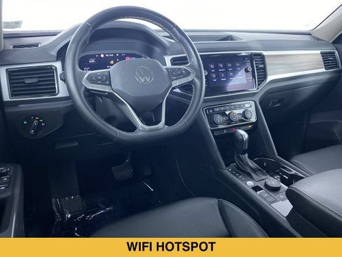 Used 2021 Volkswagen Atlas SEL AWD/4WD image 2