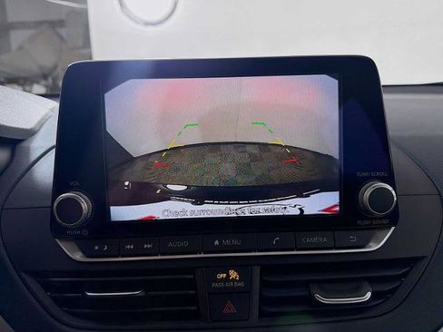Certified 2025 Nissan Altima 2.5 S FWD image 11