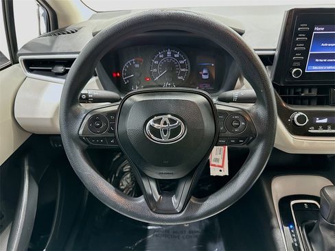 Used 2020 Toyota Corolla L image 11