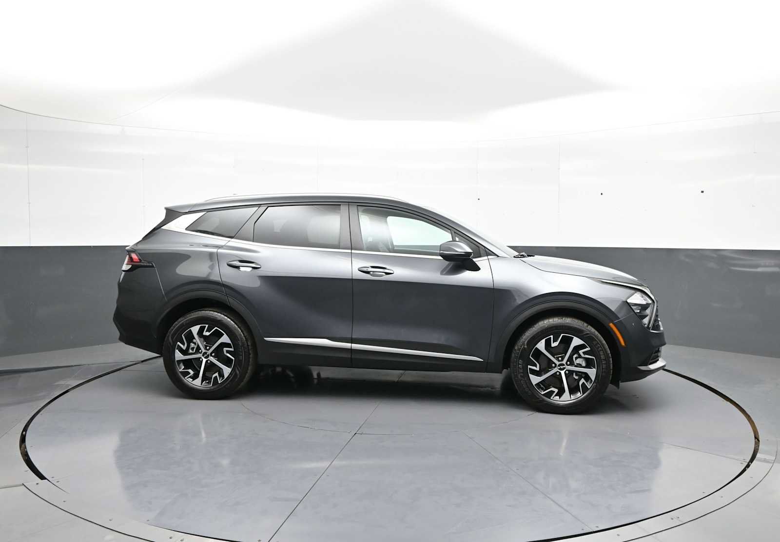 Certified 2023 Kia Sportage EX AWD/4WD image 5