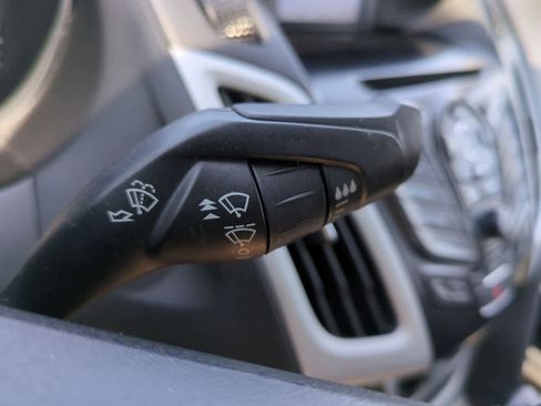 Used 2014 Ford Focus SE w/ SE Sport Package image 27