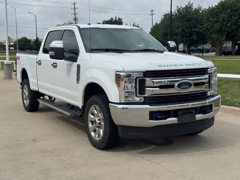 Used 2018 Ford F250 XLT AWD/4WD image 1