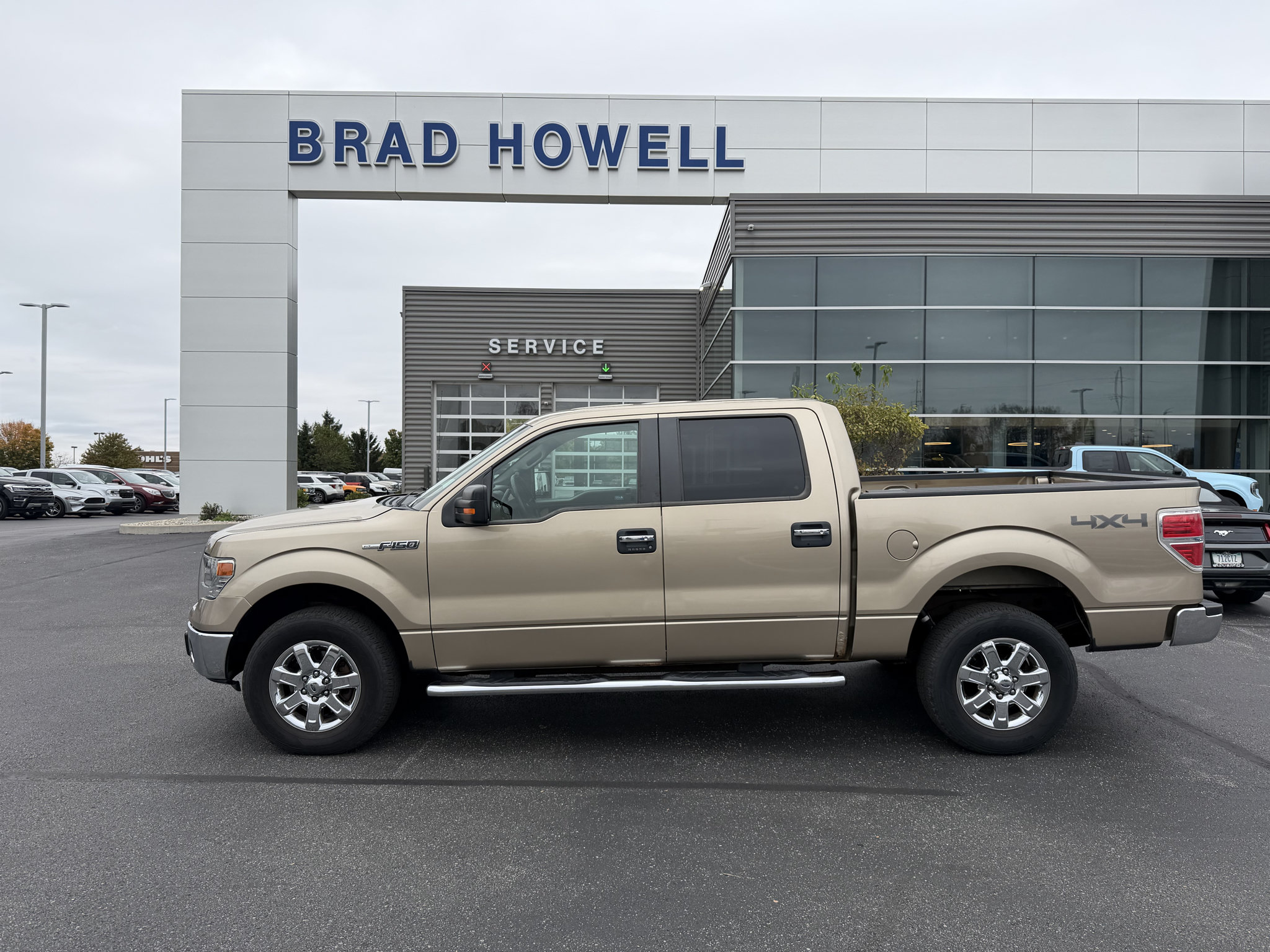 Used 2014 Ford F150 XLT w/ Equipment Group 302A Luxury AWD/4WD image 1