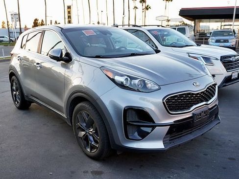 Certified 2022 Kia Sportage LX w/ LX FWD Value Edition Package image 1