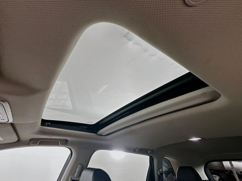 Used 2025 Honda CR-V EX-L image 25