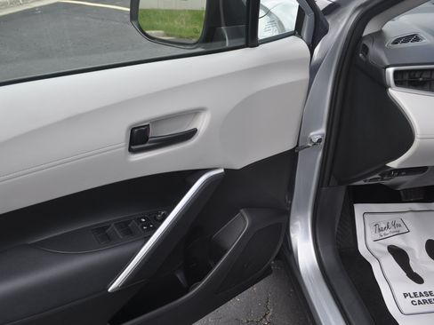 Used 2023 Toyota Corolla Cross L FWD image 16