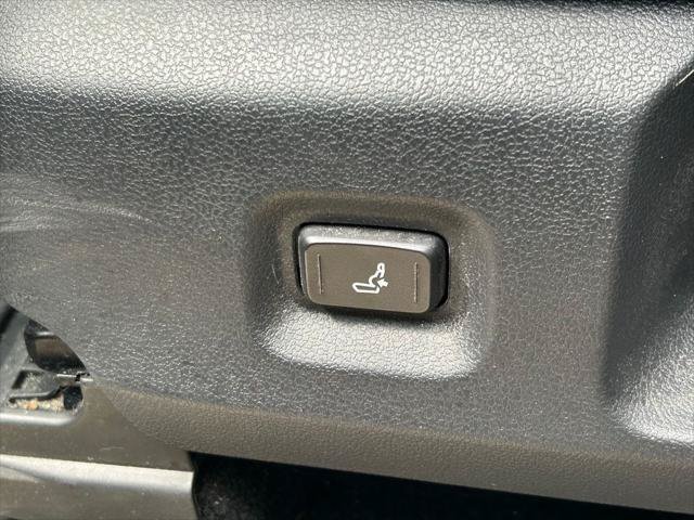 Certified 2024 Toyota Tacoma SR5 AWD/4WD image 23