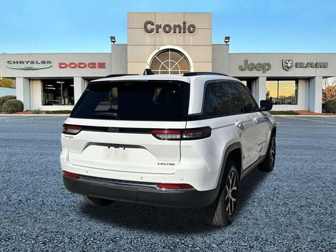 Used 2023 Jeep Grand Cherokee Limited w/ Luxury Tech Group II image 3