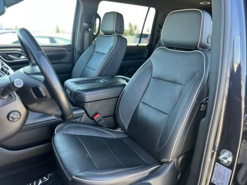 Used 2023 Chevrolet Suburban Premier image 15