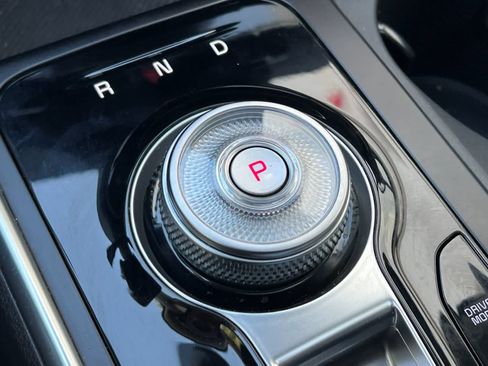 Used 2025 Kia Carnival SX Prestige image 24