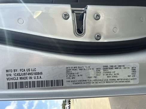 Used 2022 Jeep Wagoneer Series II RWD image 21