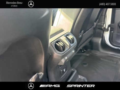 Used 2025 Jeep Wrangler Unlimited Rubicon AWD/4WD image 20