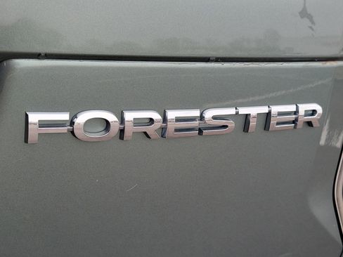 Used 2018 Subaru Forester 2.5i Premium w/ All-Weather Package image 7