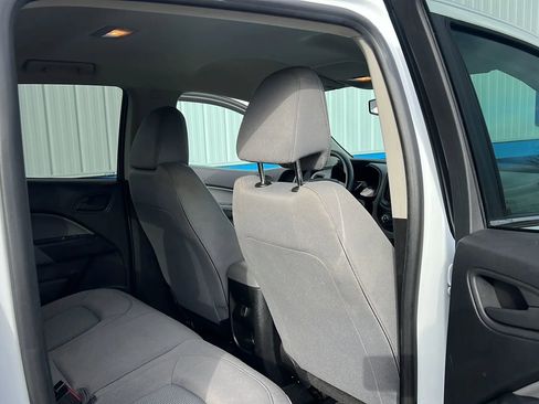 Used 2020 Chevrolet Colorado W/T w/ WT Convenience Package image 15