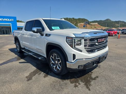 Certified 2023 GMC Sierra 1500 SLT AWD/4WD image 4