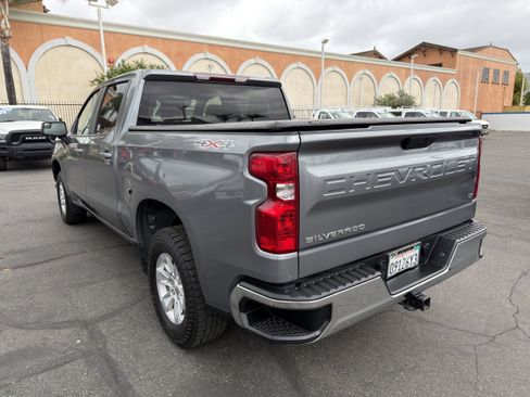 Used 2021 Chevrolet Silverado 1500 LT AWD/4WD image 6