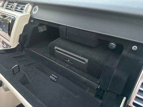 Used 2021 Land Rover Range Rover Westminster Edition image 25