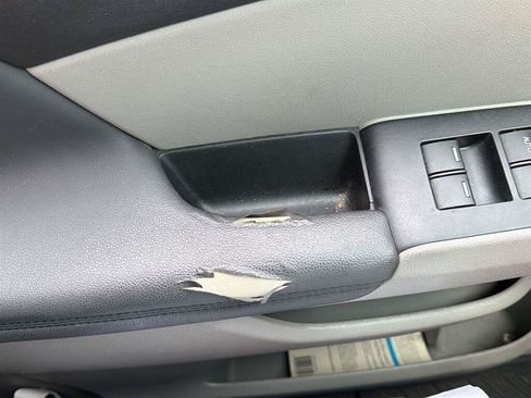 Used 2013 Honda Odyssey EX image 21