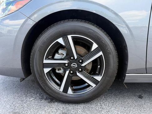Used 2024 Nissan Sentra SV FWD image 4