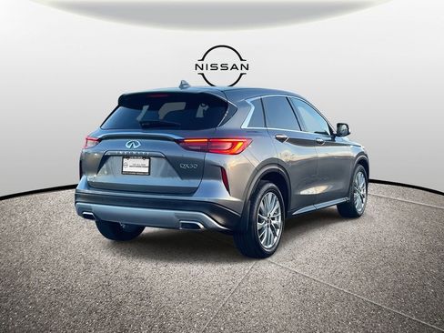 Used 2025 INFINITI QX50 Pure image 8