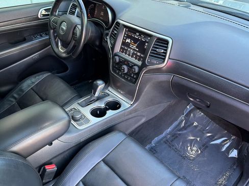 Used 2018 Jeep Grand Cherokee Limited w/ Luxury Group II AWD/4WD image 18