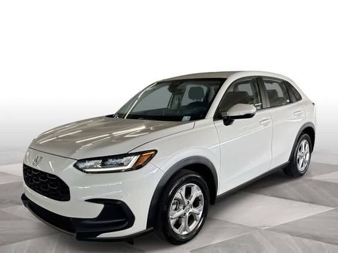 Used 2023 Honda HR-V LX image 1