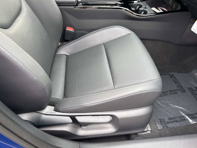 Used 2027 Toyota Prius XLE FWD image 10