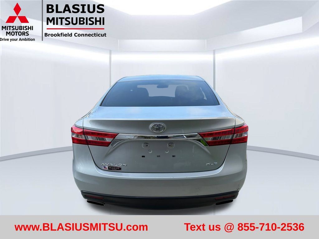 Used 2013 Toyota Avalon XLE FWD image 10
